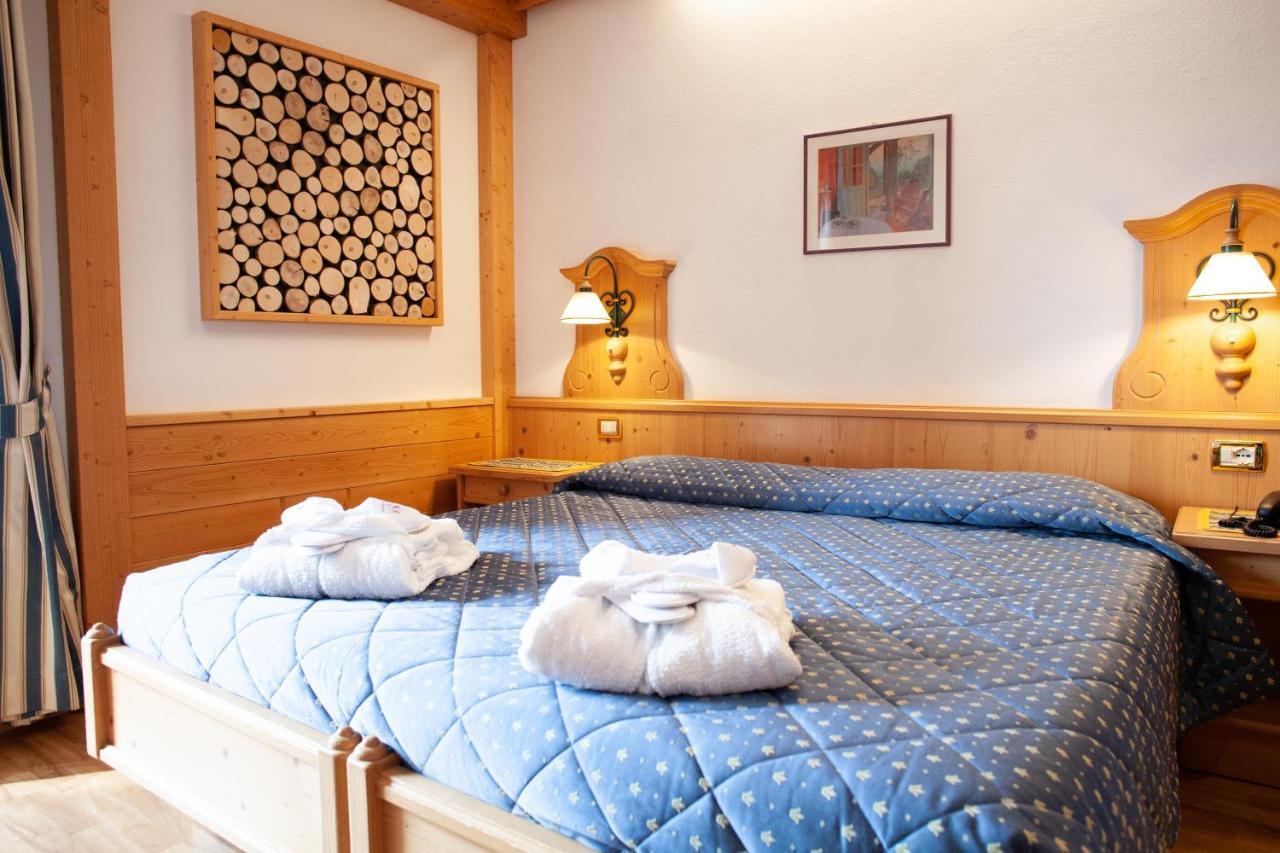 Hotel Posta Forni di Sopra Bagian luar foto