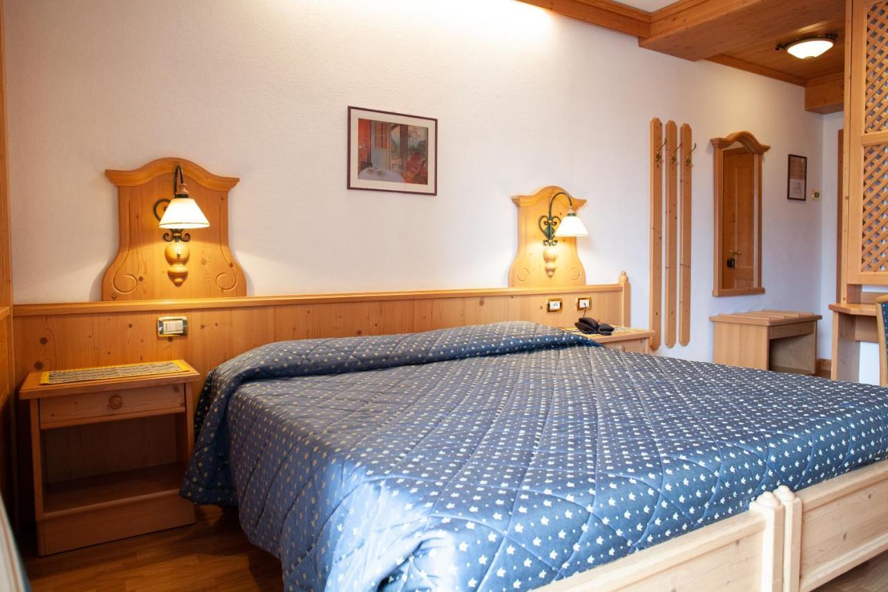 Hotel Posta Forni di Sopra Bagian luar foto