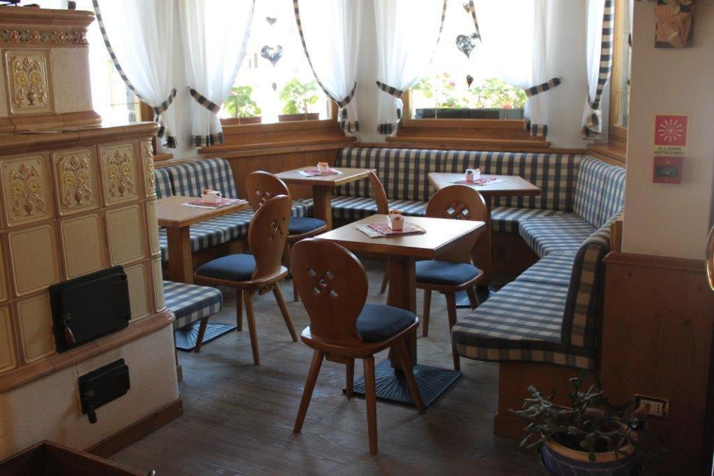 Hotel Posta Forni di Sopra Bagian luar foto