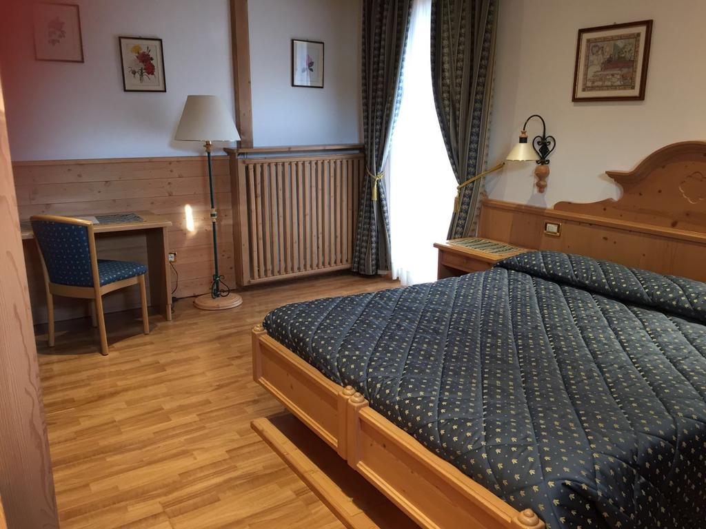 Hotel Posta Forni di Sopra Bagian luar foto